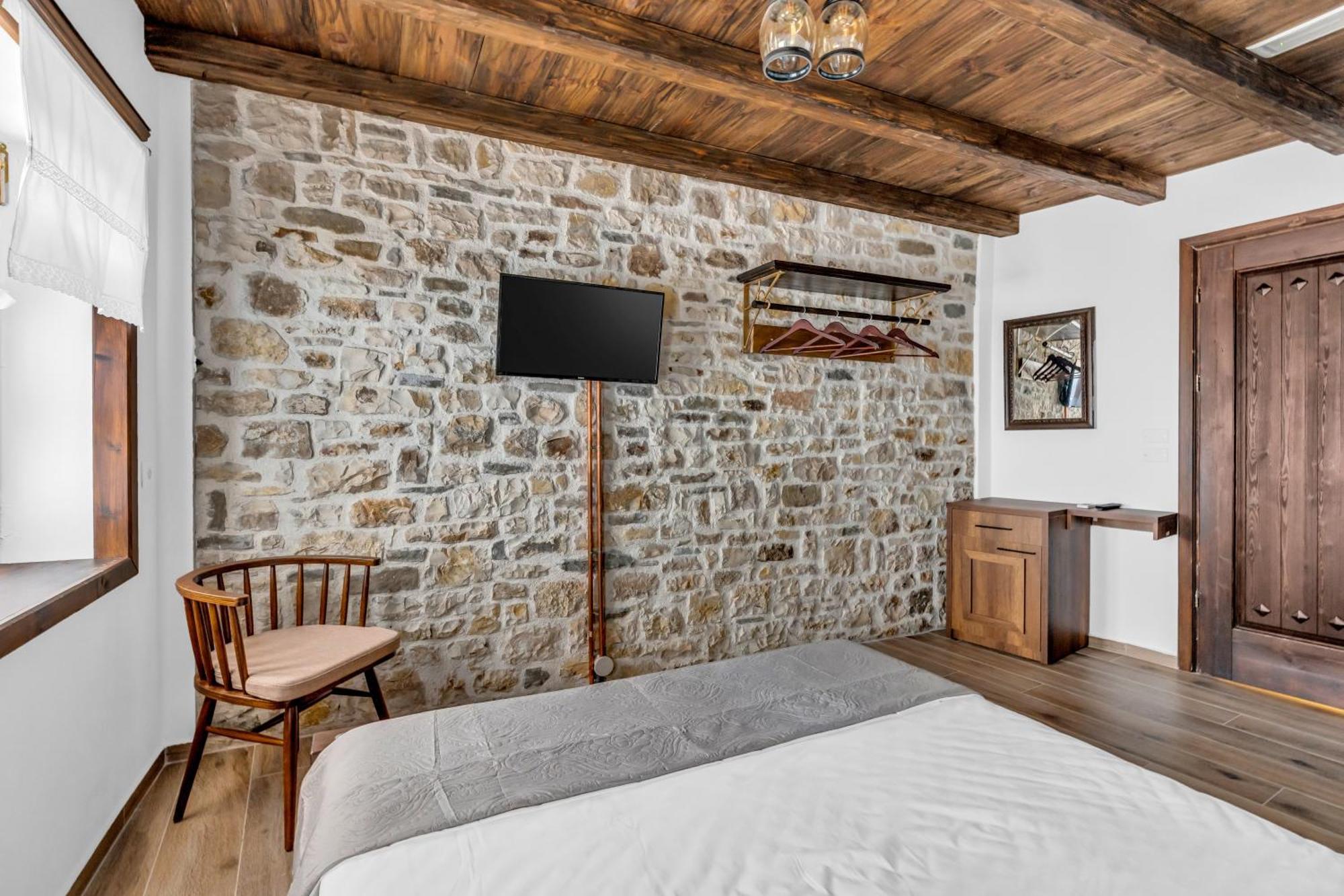 Hotel Bohem בראט מראה חיצוני תמונה