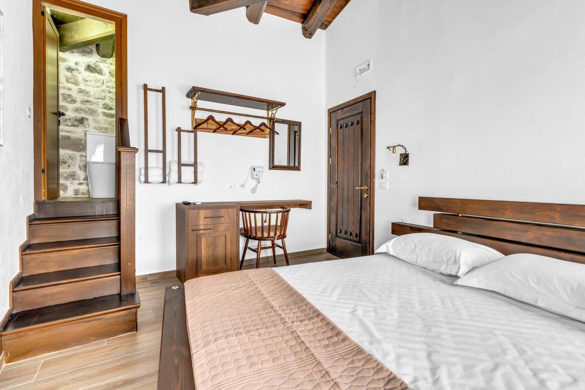 Hotel Bohem בראט מראה חיצוני תמונה