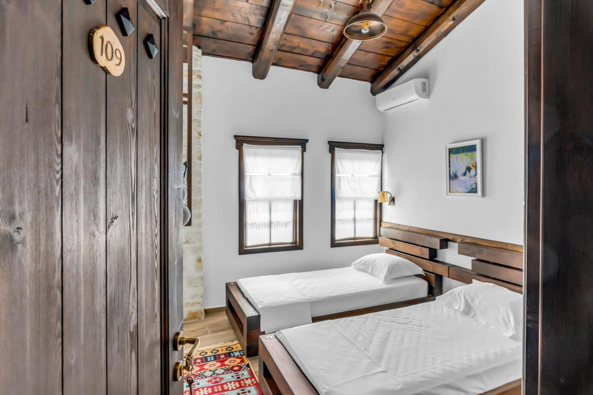 Hotel Bohem בראט מראה חיצוני תמונה