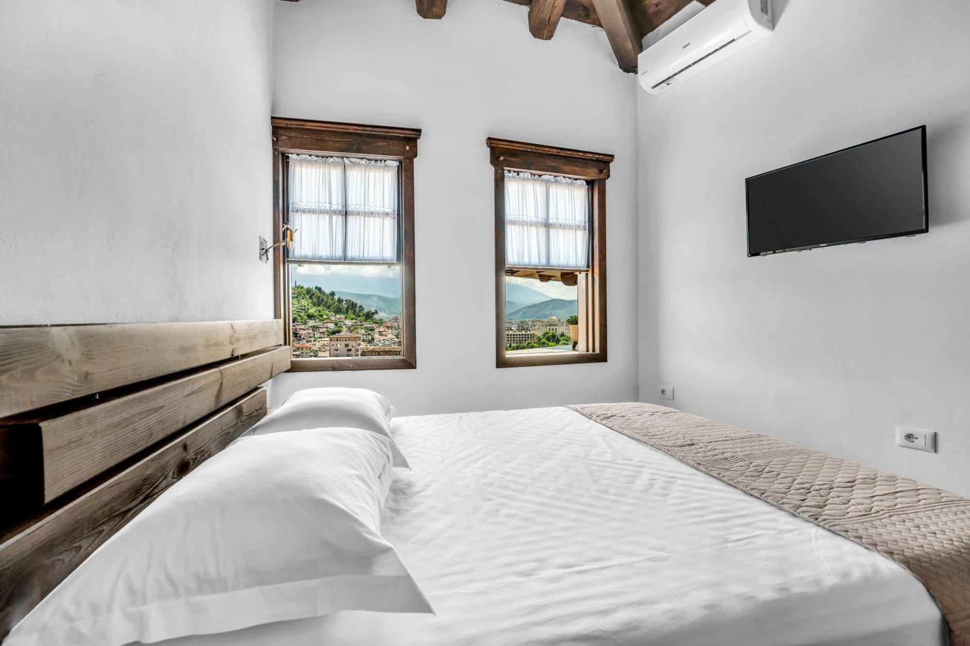 Hotel Bohem בראט מראה חיצוני תמונה