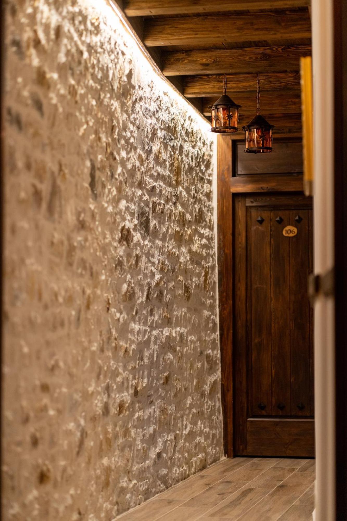 Hotel Bohem בראט מראה חיצוני תמונה