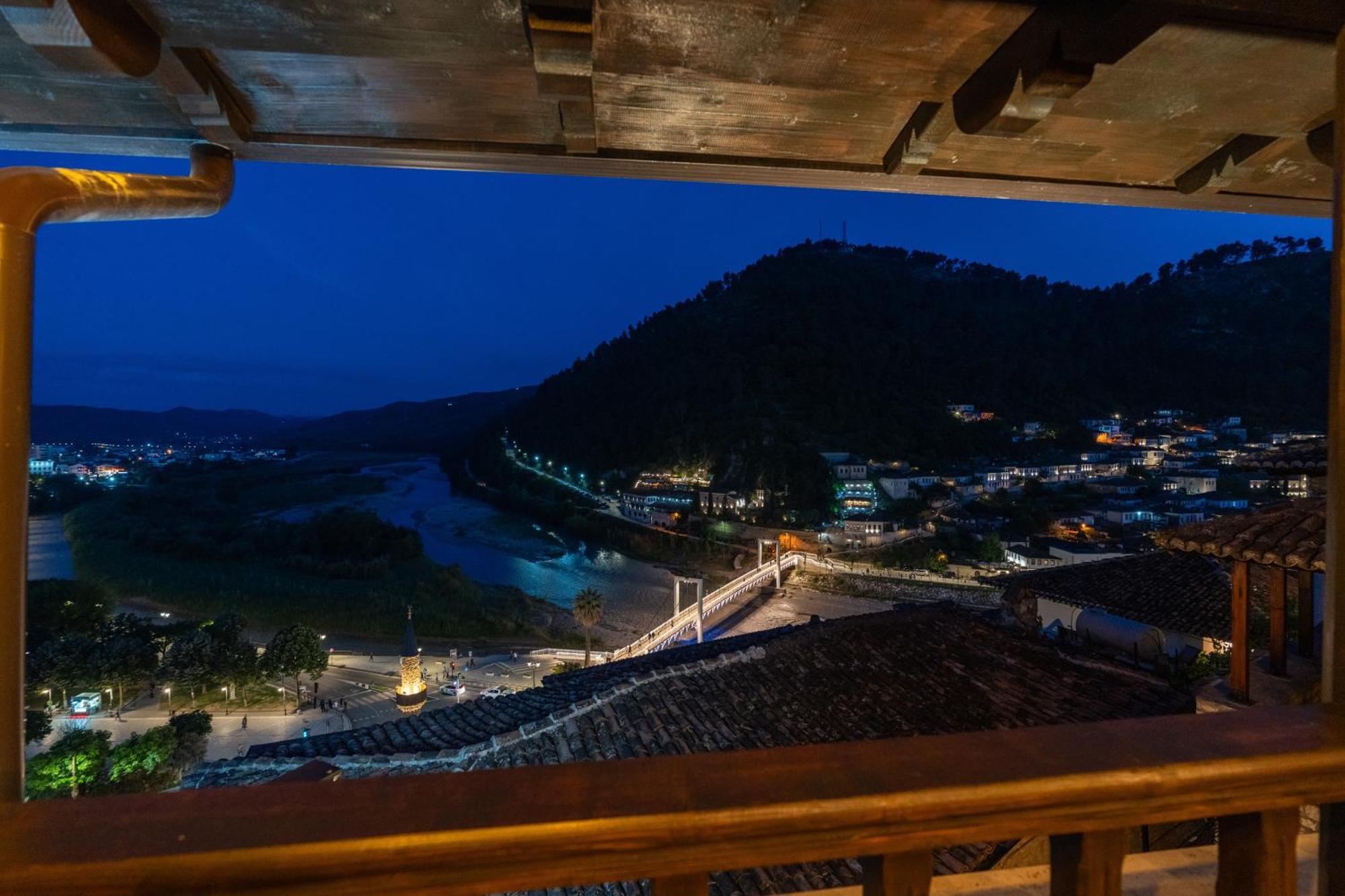 Hotel Bohem בראט מראה חיצוני תמונה